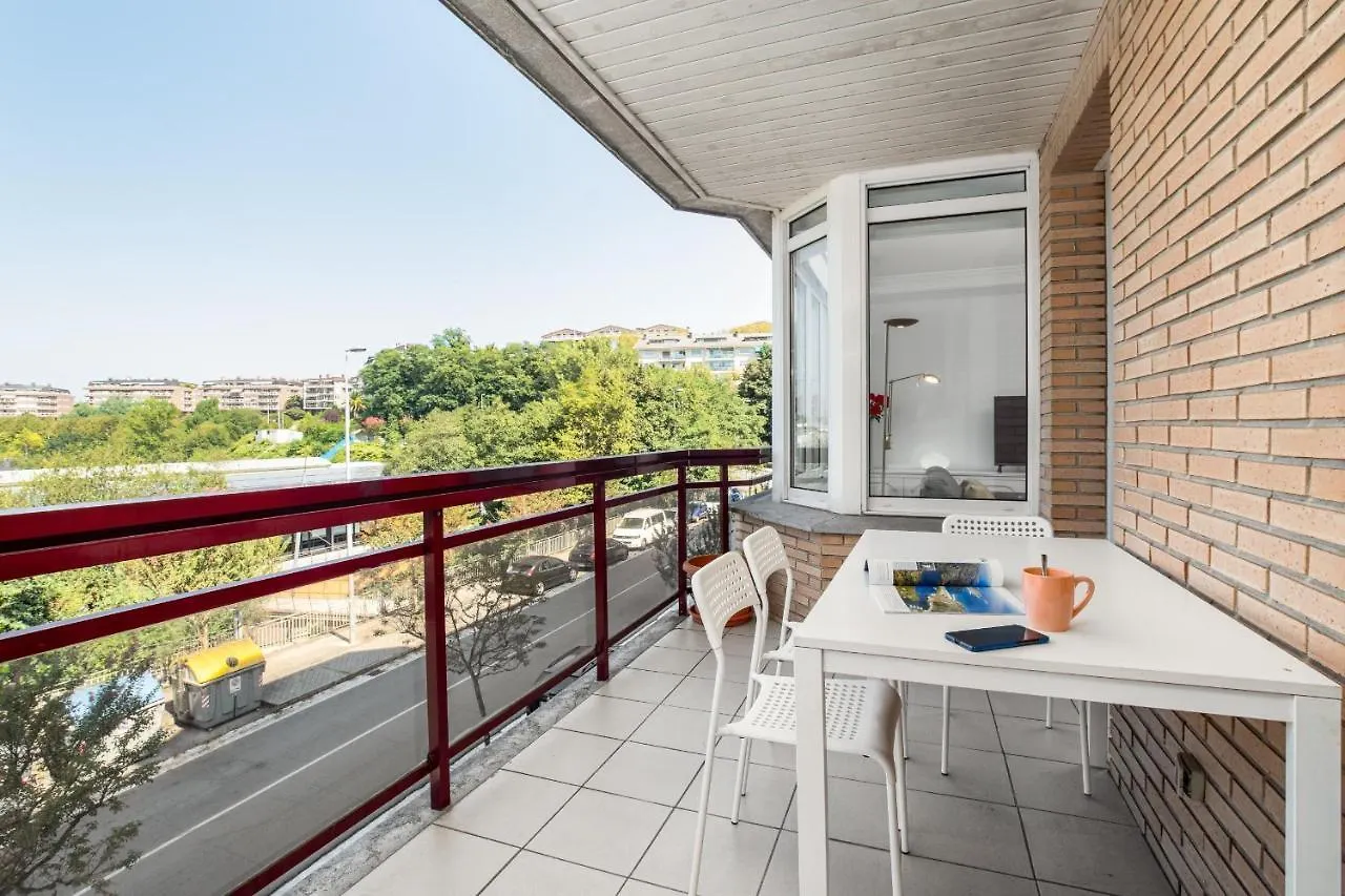 Always Easy I Pio Baroja Apartment San Sebastian Spain